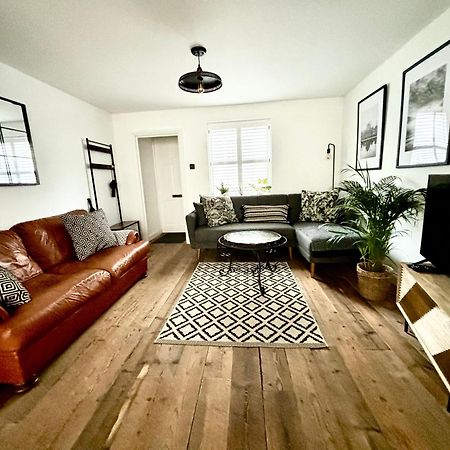 Stunning 3 Bedroom & 2 Bathroom Cottage With Patio Brighton Exterior foto