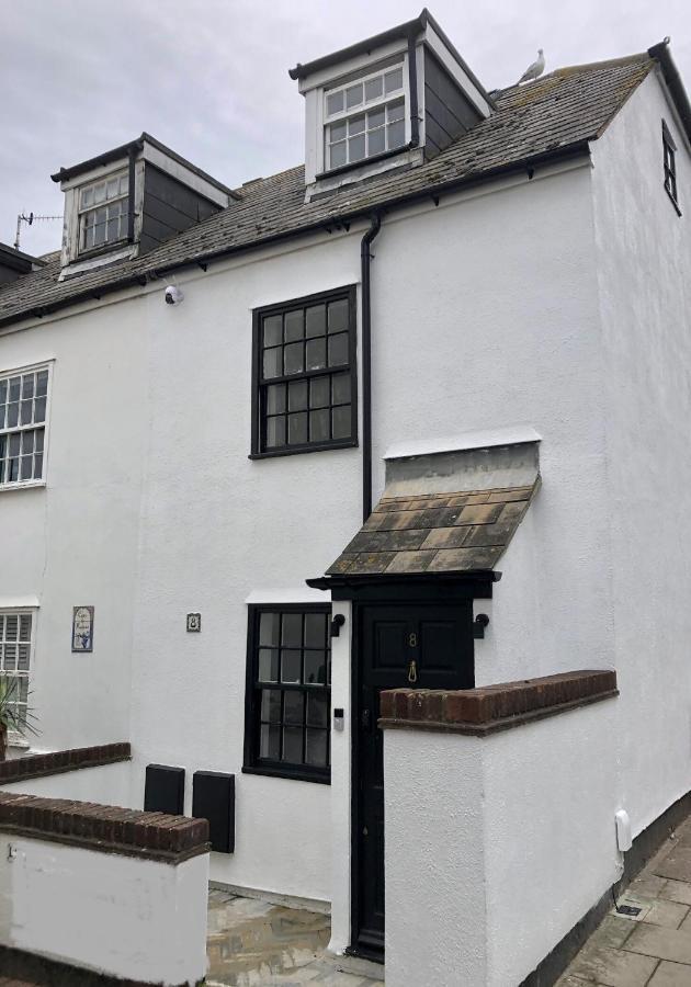 Stunning 3 Bedroom & 2 Bathroom Cottage With Patio Brighton Exterior foto