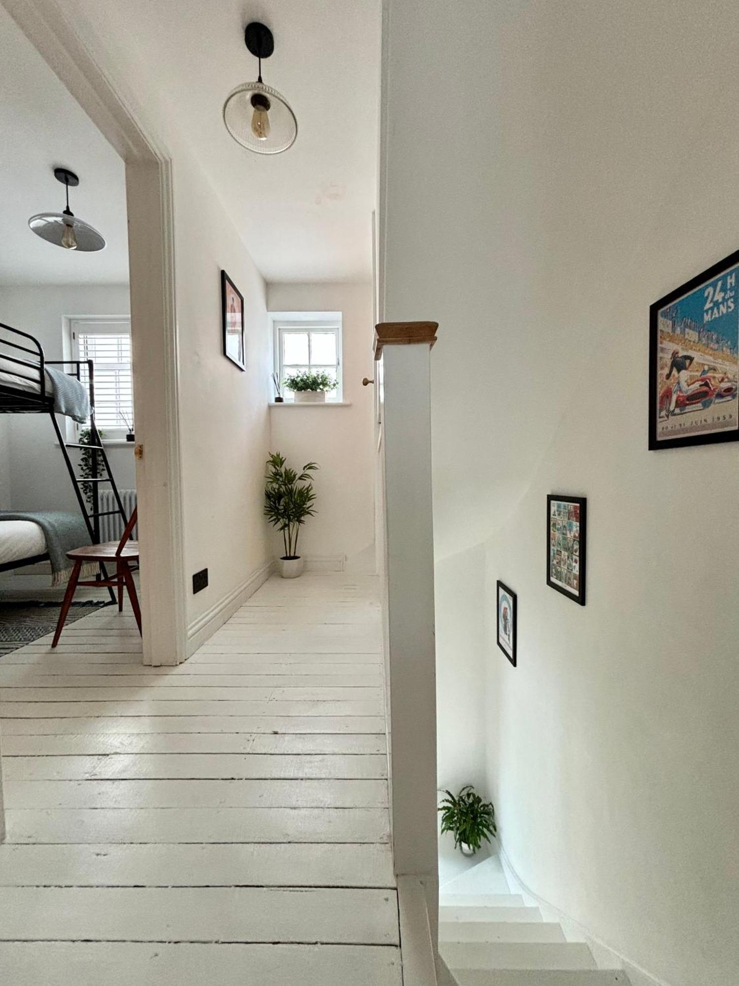 Stunning 3 Bedroom & 2 Bathroom Cottage With Patio Brighton Exterior foto