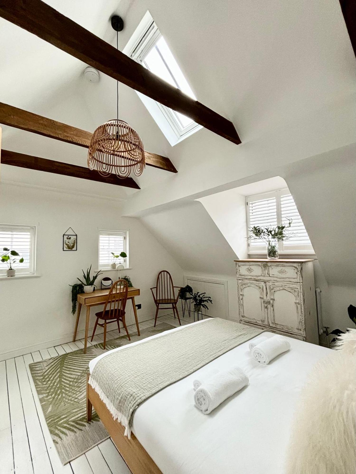 Stunning 3 Bedroom & 2 Bathroom Cottage With Patio Brighton Exterior foto