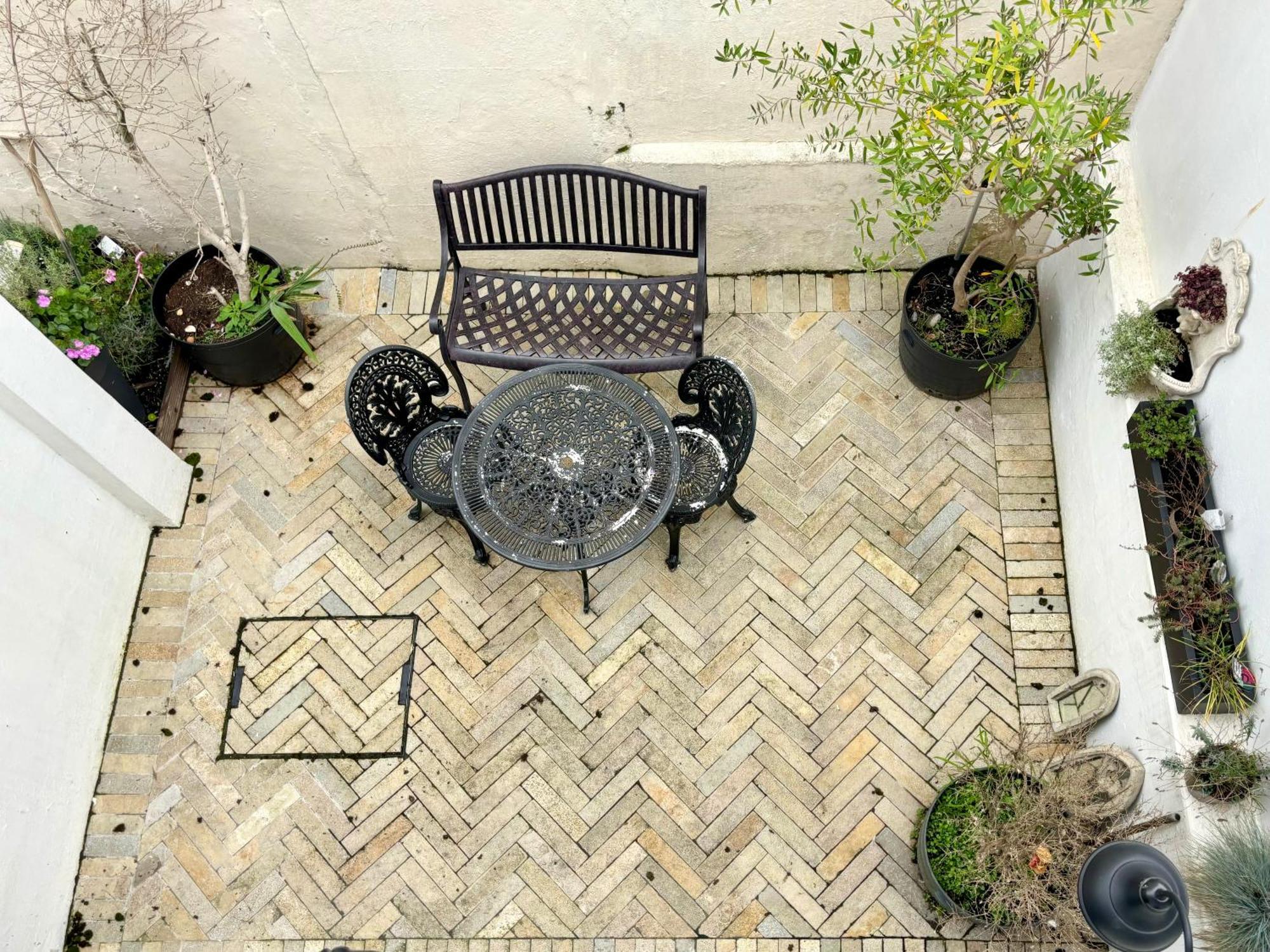 Stunning 3 Bedroom & 2 Bathroom Cottage With Patio Brighton Exterior foto