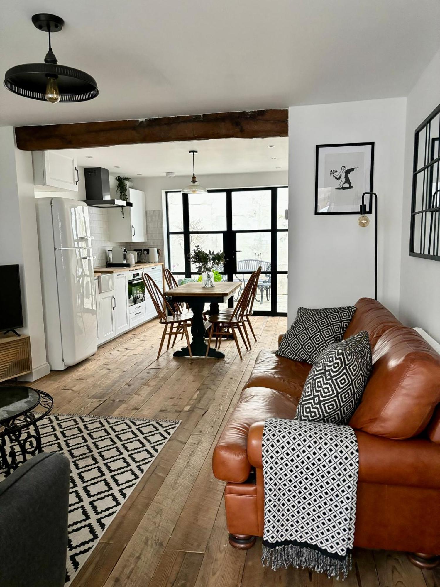 Stunning 3 Bedroom & 2 Bathroom Cottage With Patio Brighton Exterior foto